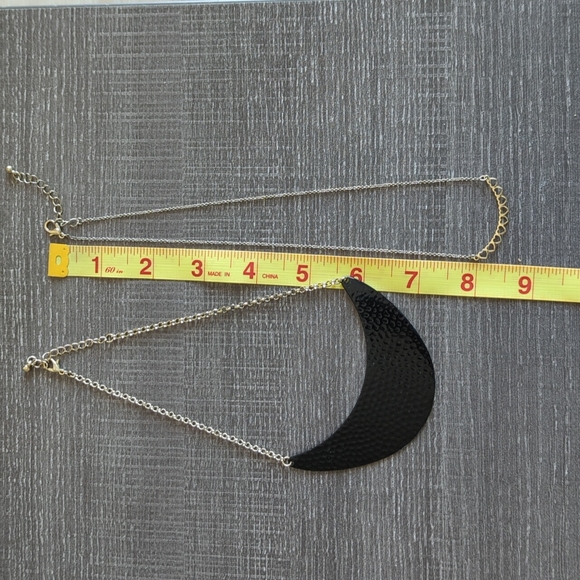 Forever 21 heart and shield necklace - Picture 8 of 8